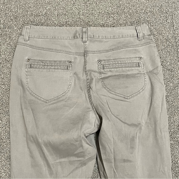 Chicos Pants Womens Size 1 Gray Straight Leg Crop Cotton Stretch Lightweight - Picture 9 of 10